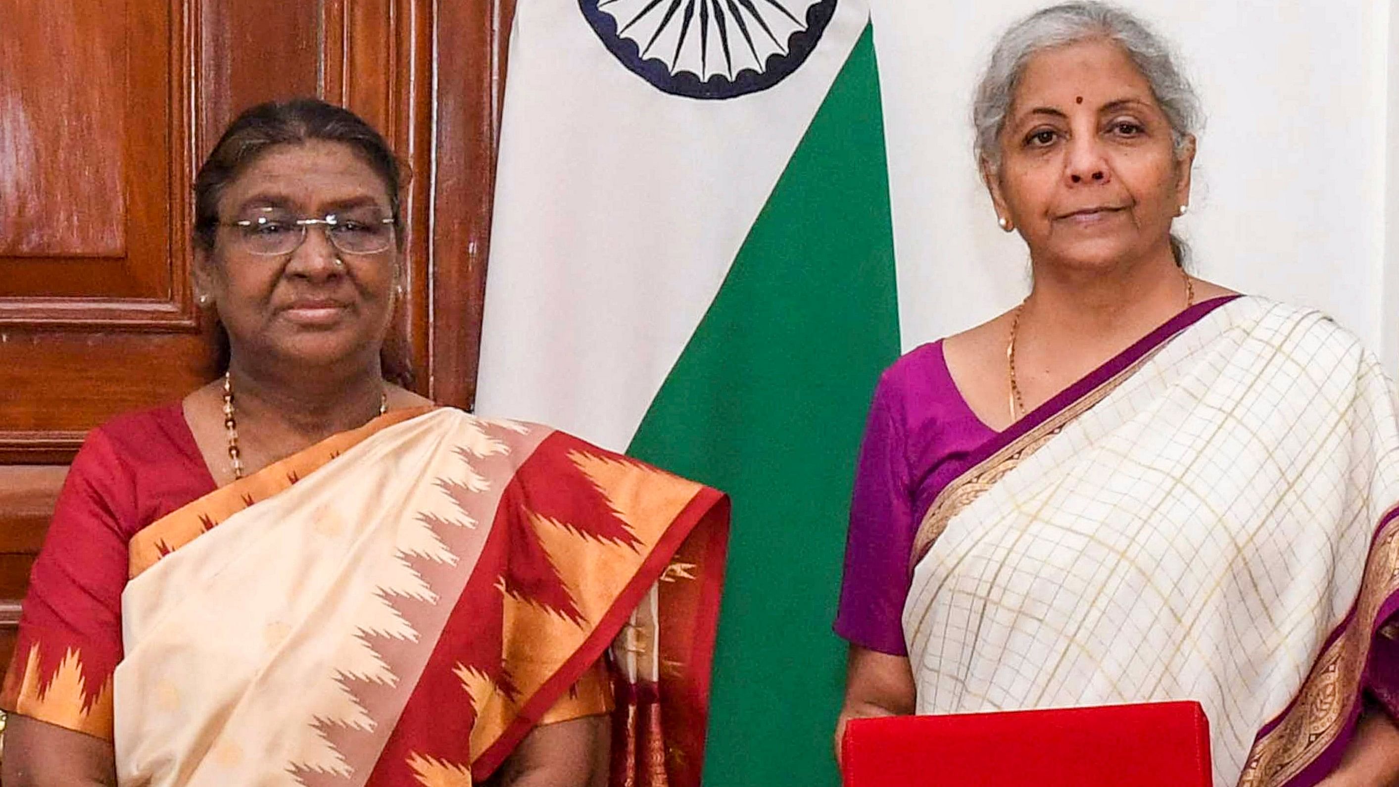 <div class="paragraphs"><p>President Droupadi Murmu with Union Finance Minister Nirmala Sitharaman.</p></div>